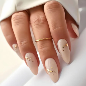 20 Hermosas Ideas De Diseños De Uñas Almendradas Elegantes - DECORAMANO