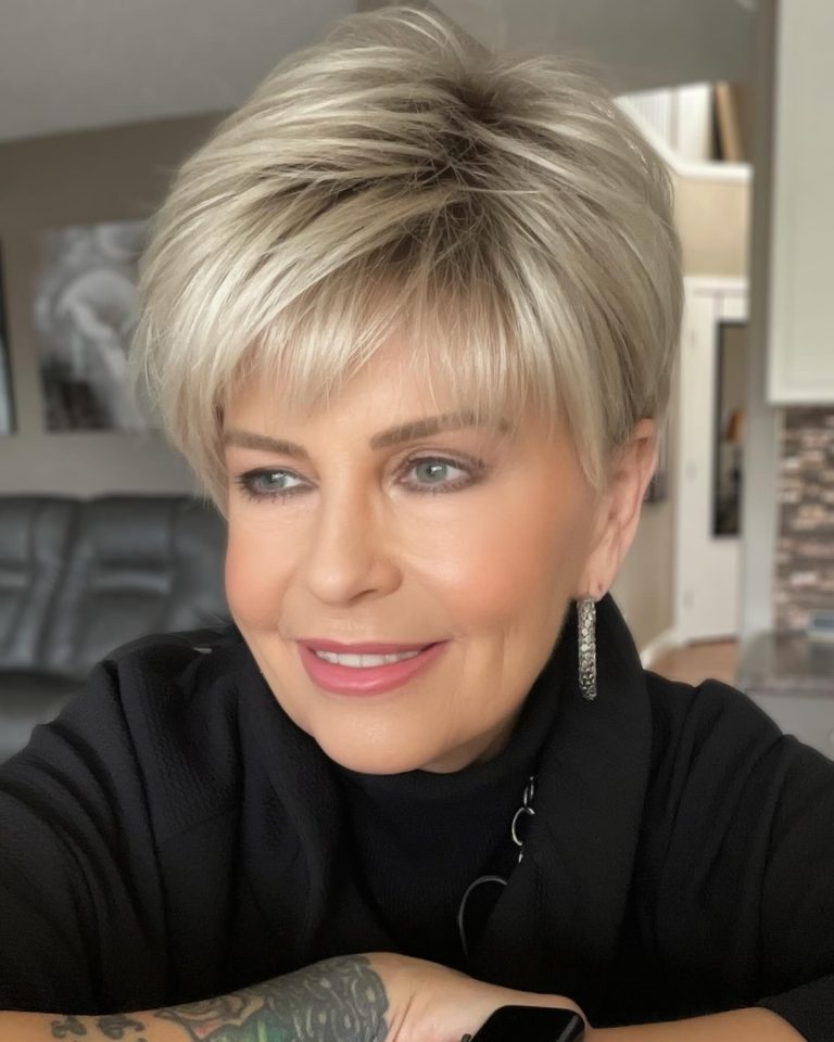 Top 34 Short Hairstyles for Women Over 50: 2024 Edition - divagaze.com