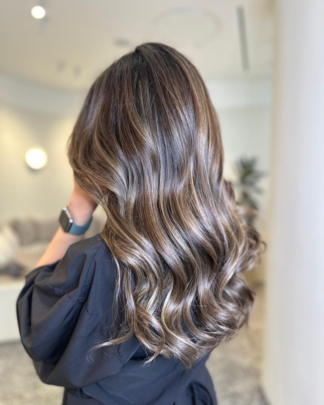 34 Winter 2025 Hair Color Trends Top Shades For Blondes And Brunettes 2 3 1229x1536