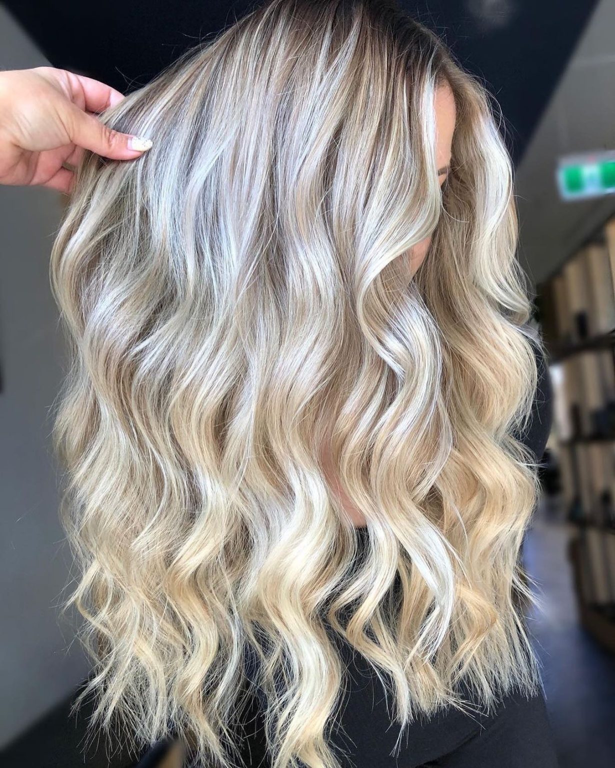 34 Winter 2025 Hair Color Trends Top Shades For Blondes And Brunettes 21 4 1230x1536