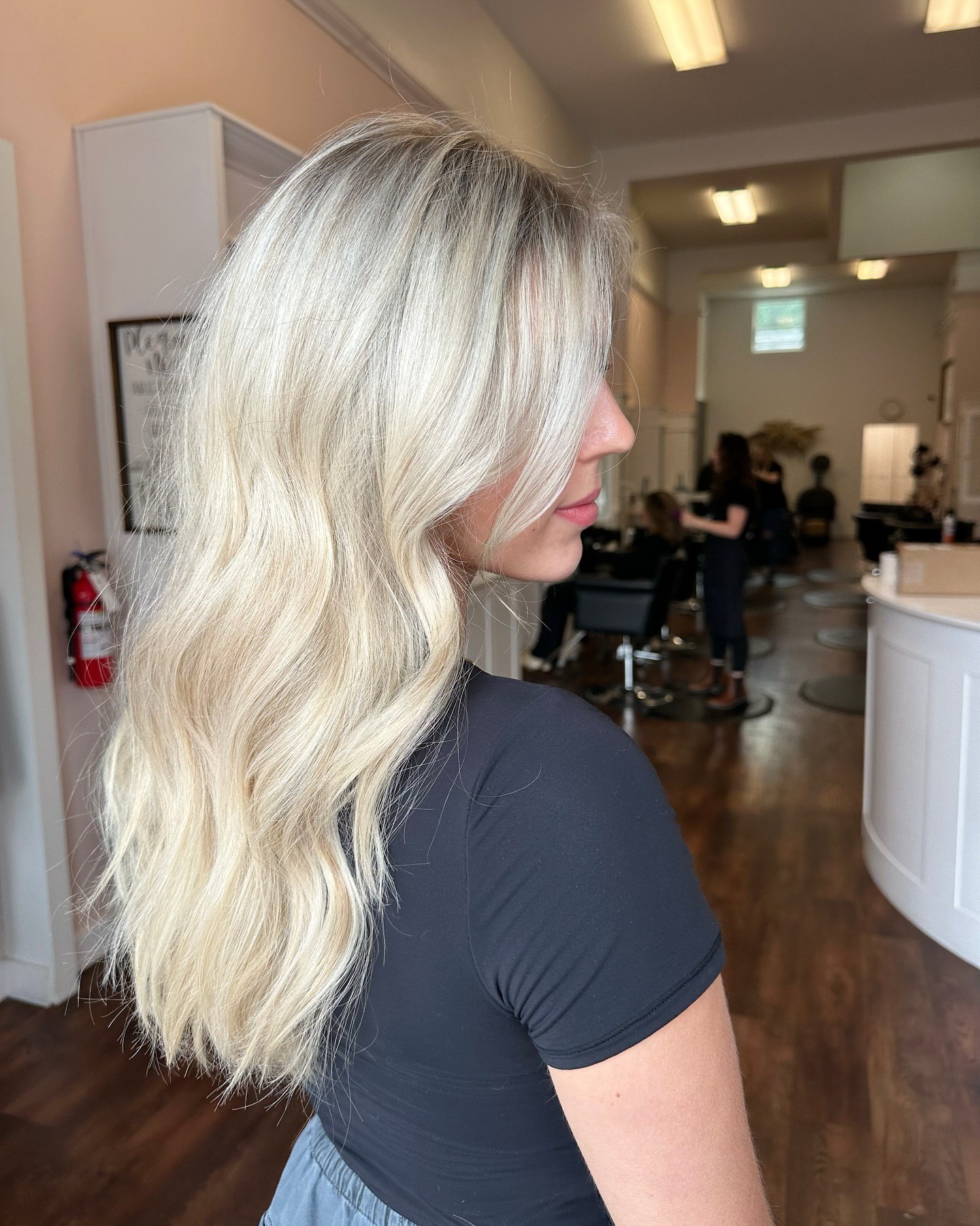 29 Winter Blonde Hair: Inspiring Ideas for the Cold Season - divagaze.com