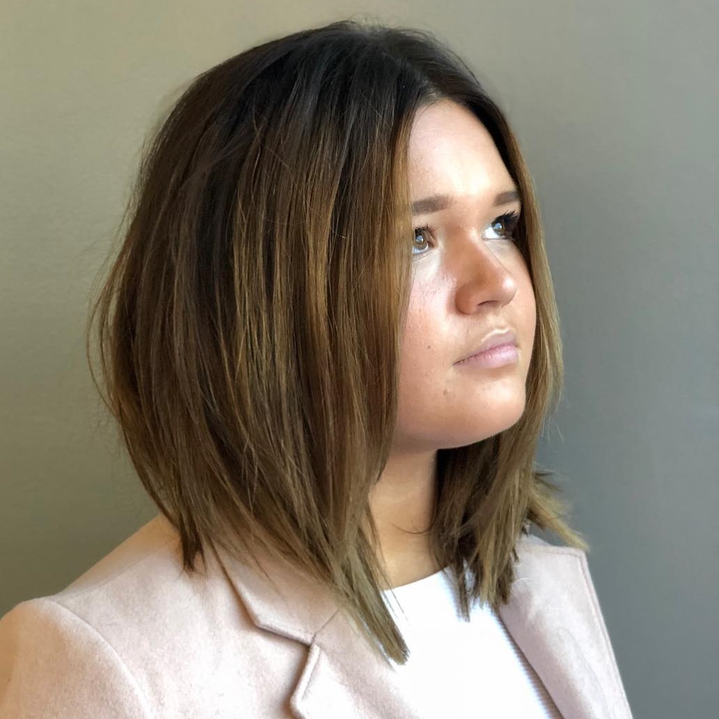 25 Stunning Round Face Haircuts That Will Flatter Your Look! - divagaze.com