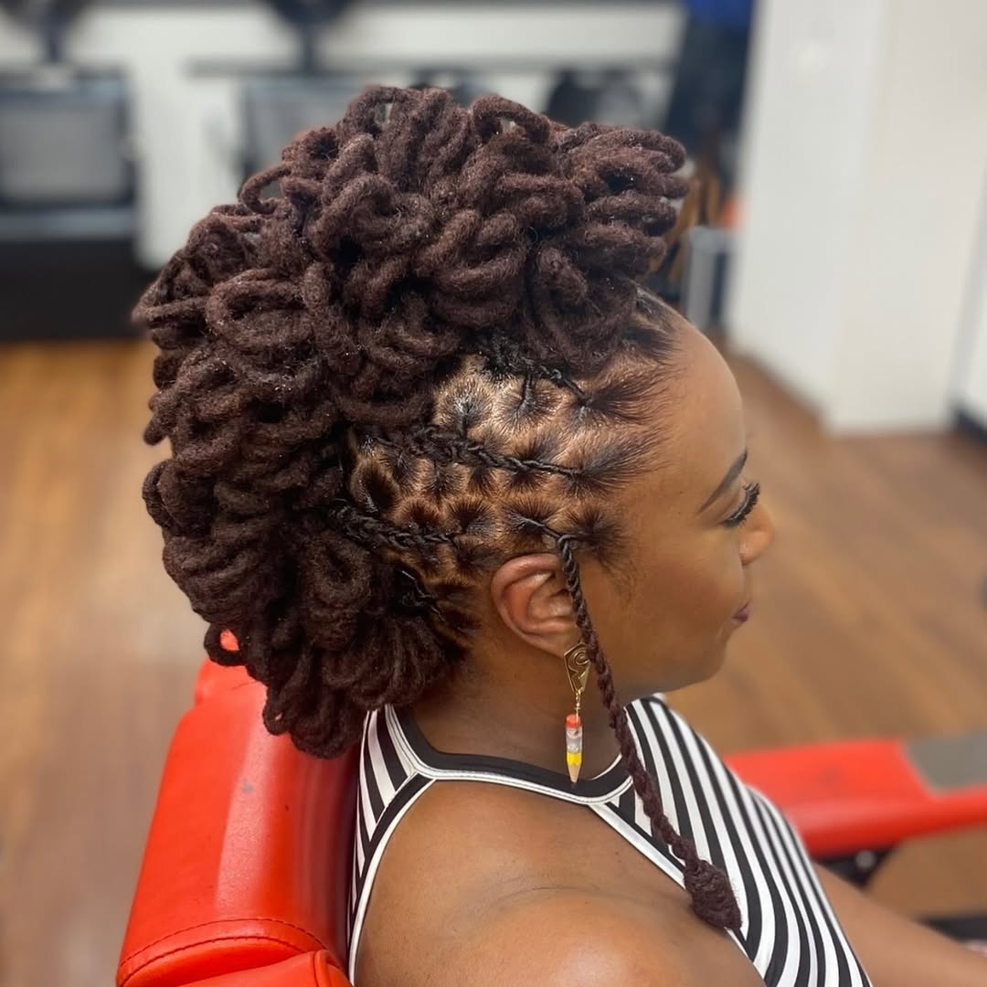 35 Loc Hairstyles For Women 2025 – Trendy, Elegant And Versatile Styles ...