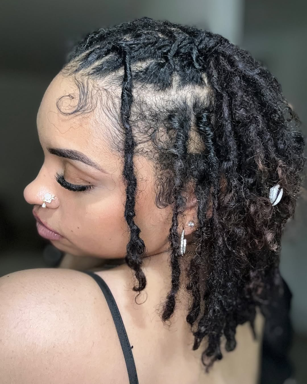 35 Loc Hairstyles for Women 2025 β Trendy, Elegant and Versatile Styles ...