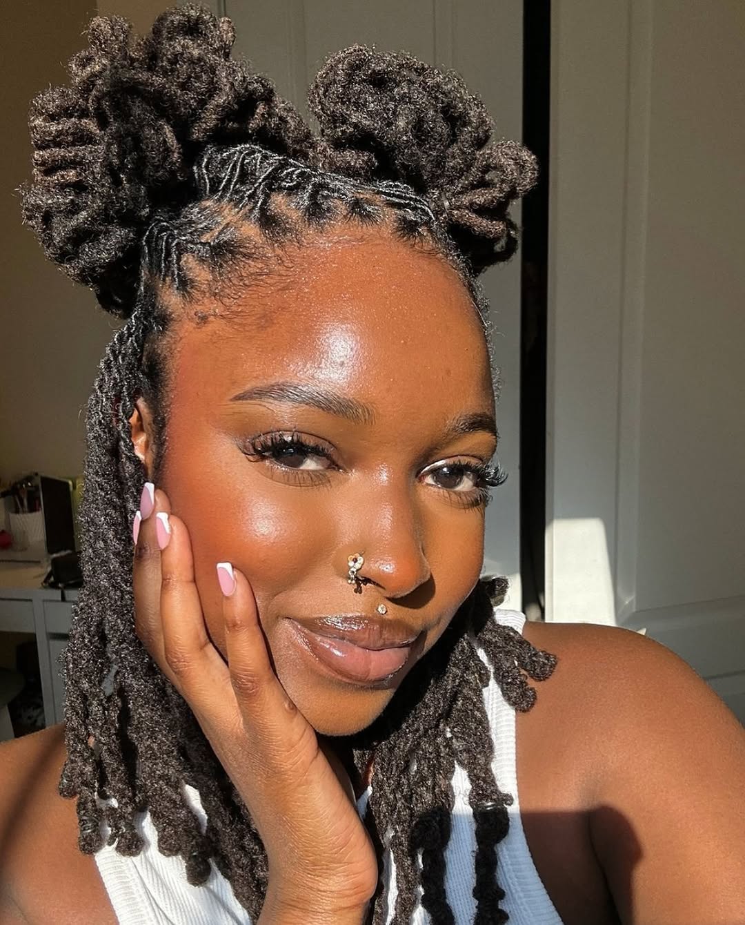 35 Loc Hairstyles for Women 2025 β Trendy, Elegant and Versatile Styles ...