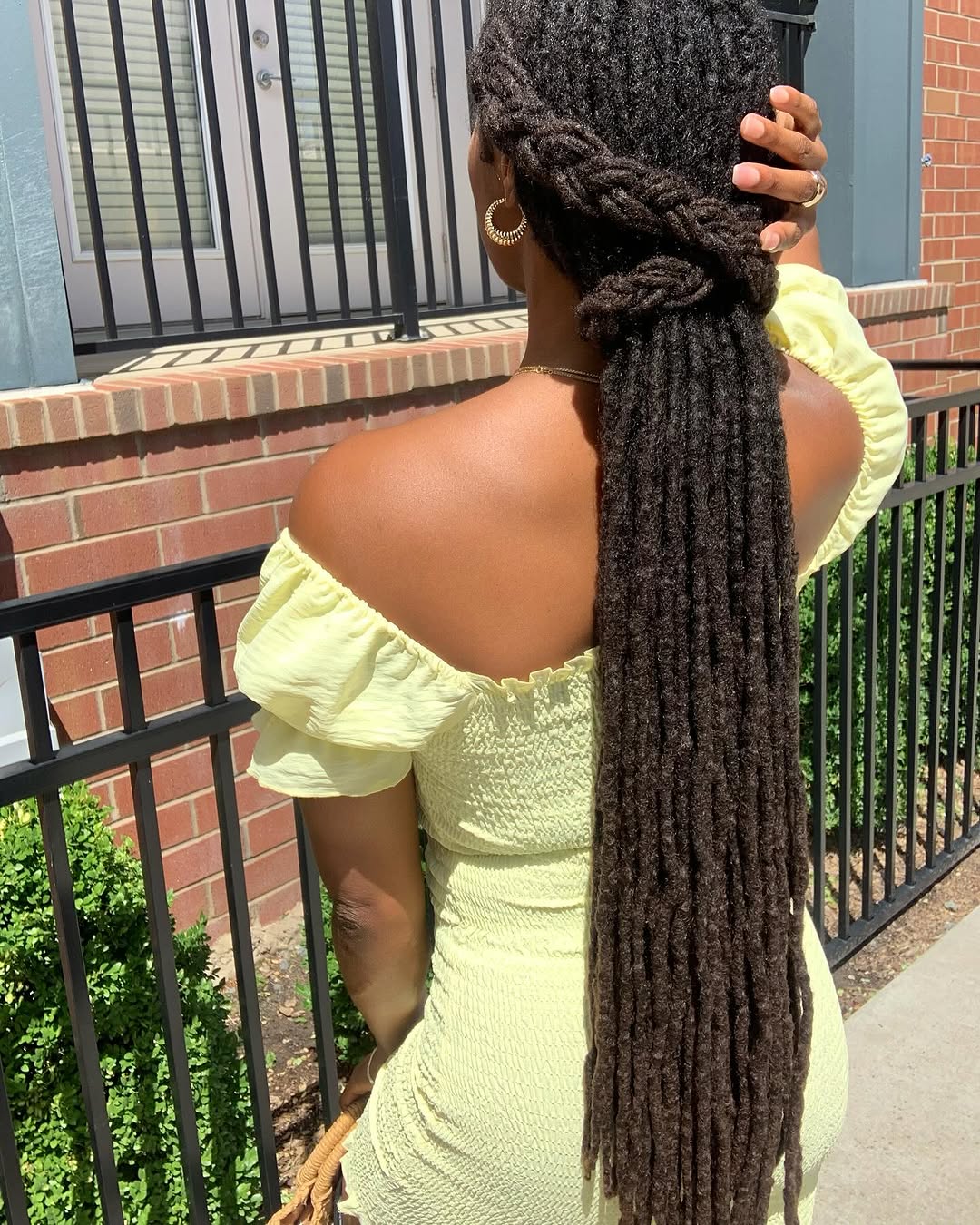 35 Loc Hairstyles for Women 2025 β Trendy, Elegant and Versatile Styles ...