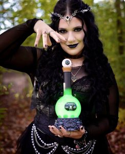 25 Witch Hairstyles 2025 to Rock Your Magical Vibe - divagaze.com