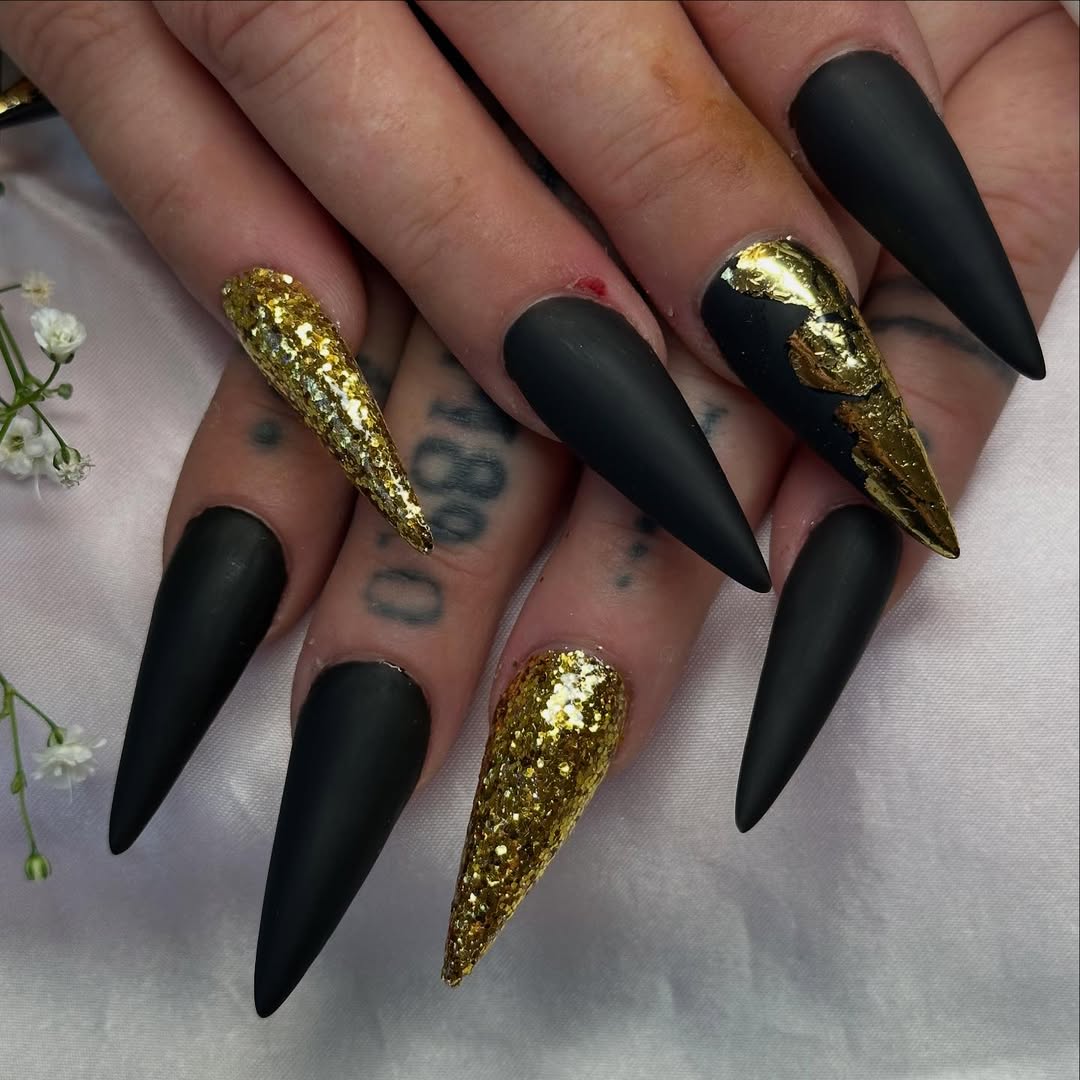 29 Stiletto Nails Designs 2026 For Bold Glam Looks Divagaze 29-stiletto-nails-designs-2026-for-bold-glam-looks-divagaze