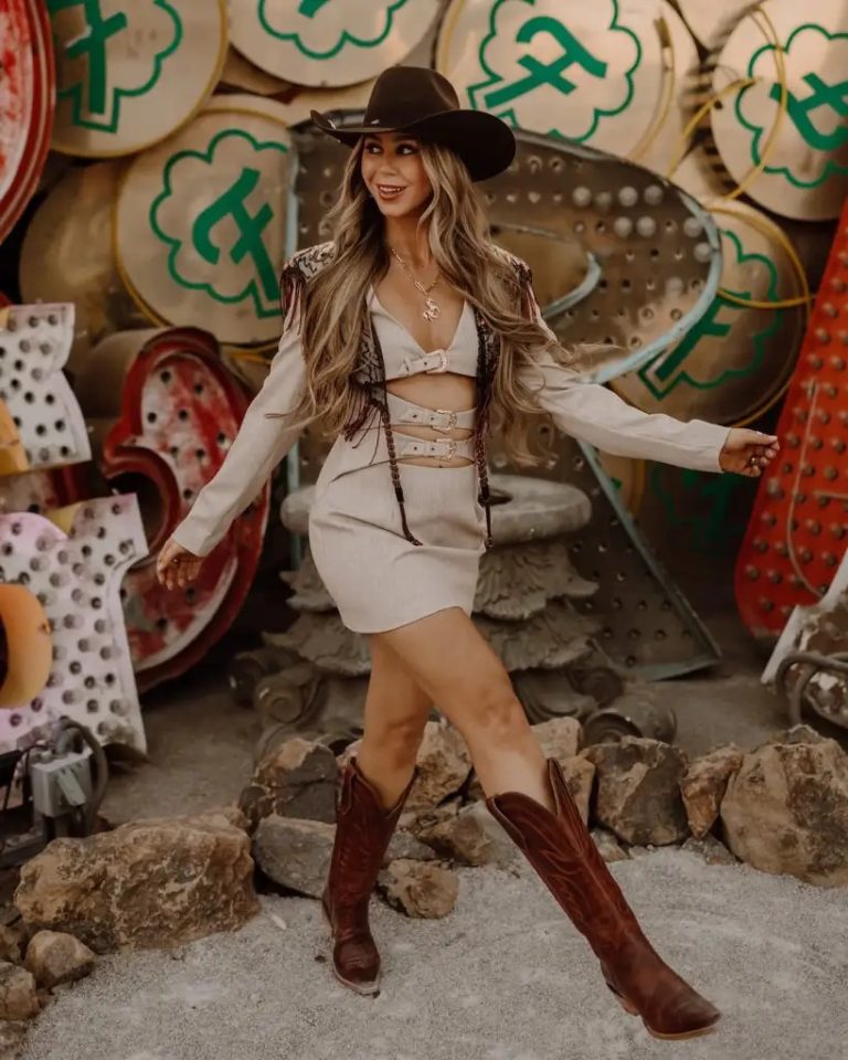 26 Rodeo Outfits 2026 That Will Make You Look Like a Stylish Cowgirl at ...