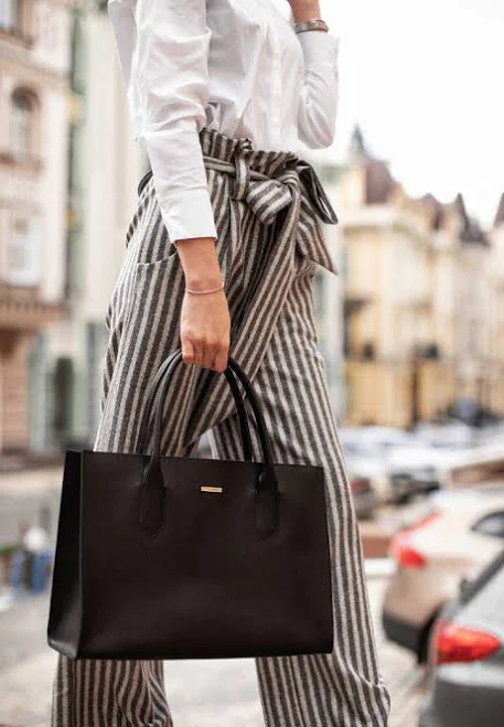 bag Black Saffiano Leather Tote Bag: Structured Minimalist Shopper Purse Etsy - Seller $121.5