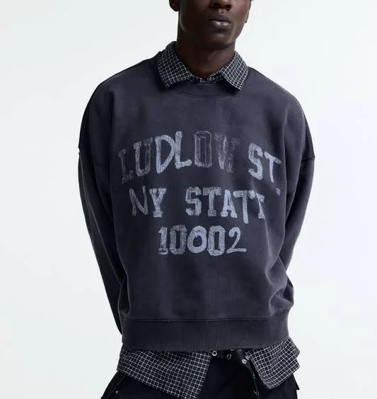 sweatshirt H&M Men's Oversized Sweatshirt H&M $49.99