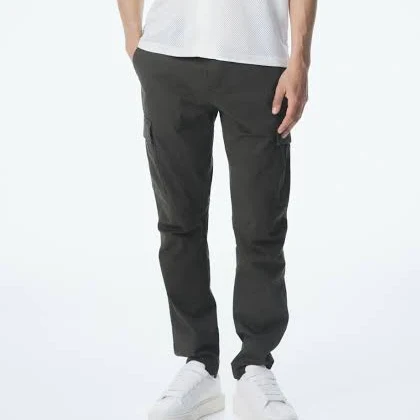 pants H&M Men's Slim-Fit Cargo Pants H&M $39.99