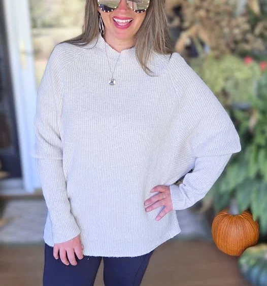 top Knit Tunic Sweater Brooch Boutique $19.96