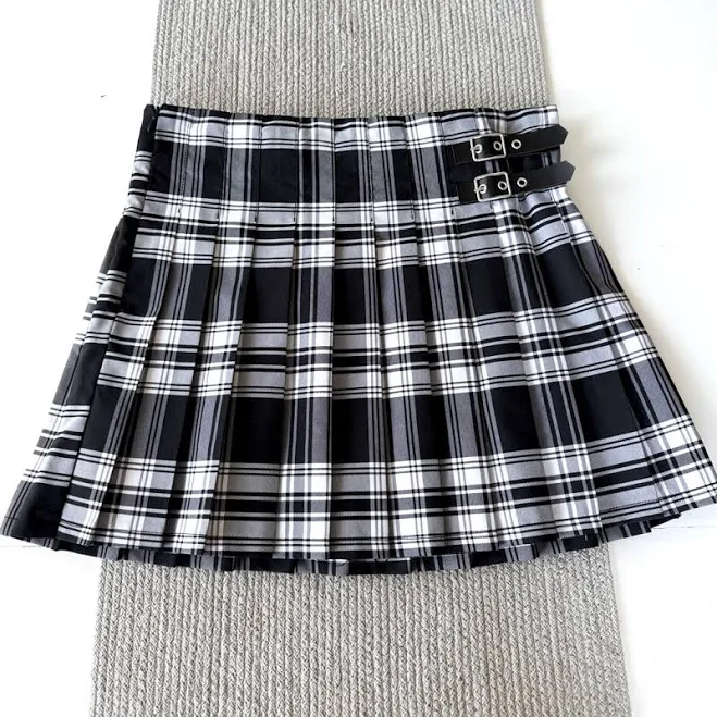 skirt No Boundaries Skirts | Nobo Black And White Plaid Double Buckle Pleated Mini Skirt Size 11-13 | Color: Black/White | Size: L | Pm-83707129's Closet Poshmark $19