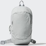 bag UNIQLO Crossbody Bag with Water-Repellent uniqlo.com/us $24.9