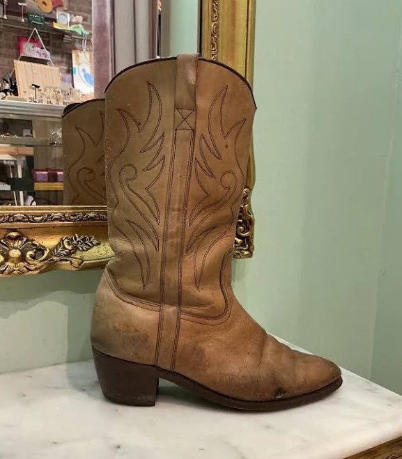 shoes Vintage Leather Distressed Cowgirl Boots Etsy - MINTMARKETBOUTIQUE $108