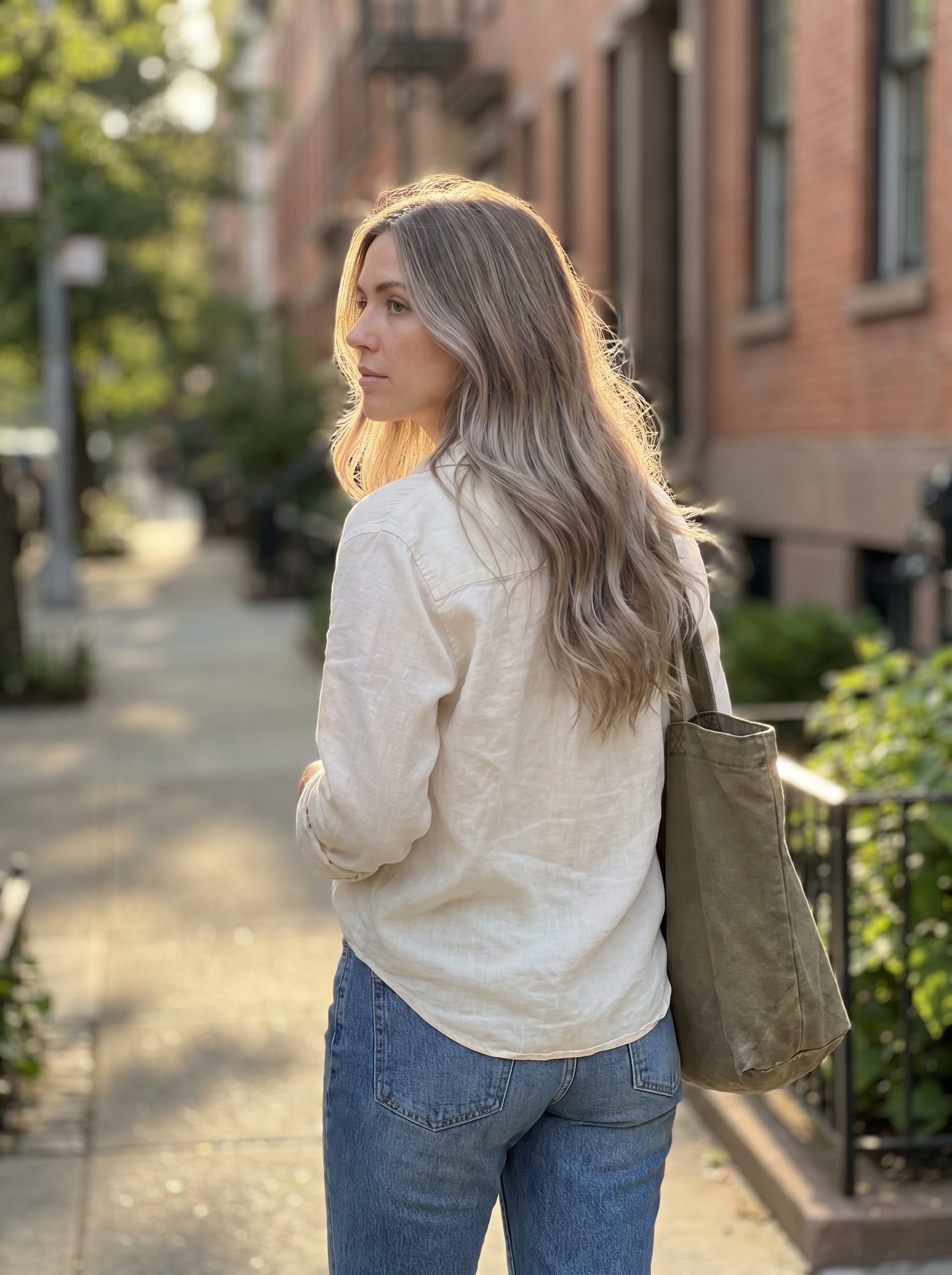 A sophisticated muted mushroom blonde balayage, presenting a calm soft summer hair color 2026. Features ash blonde, taupe, and beige tones, perfect for everyday, work, or special occasions.