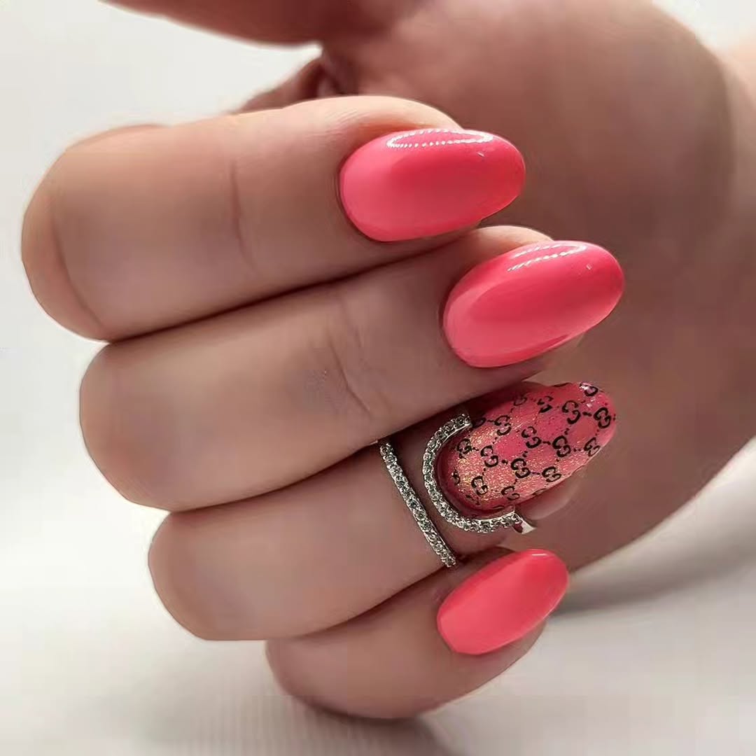 Bright Coral Swirl Monogram Accent Oval Nails