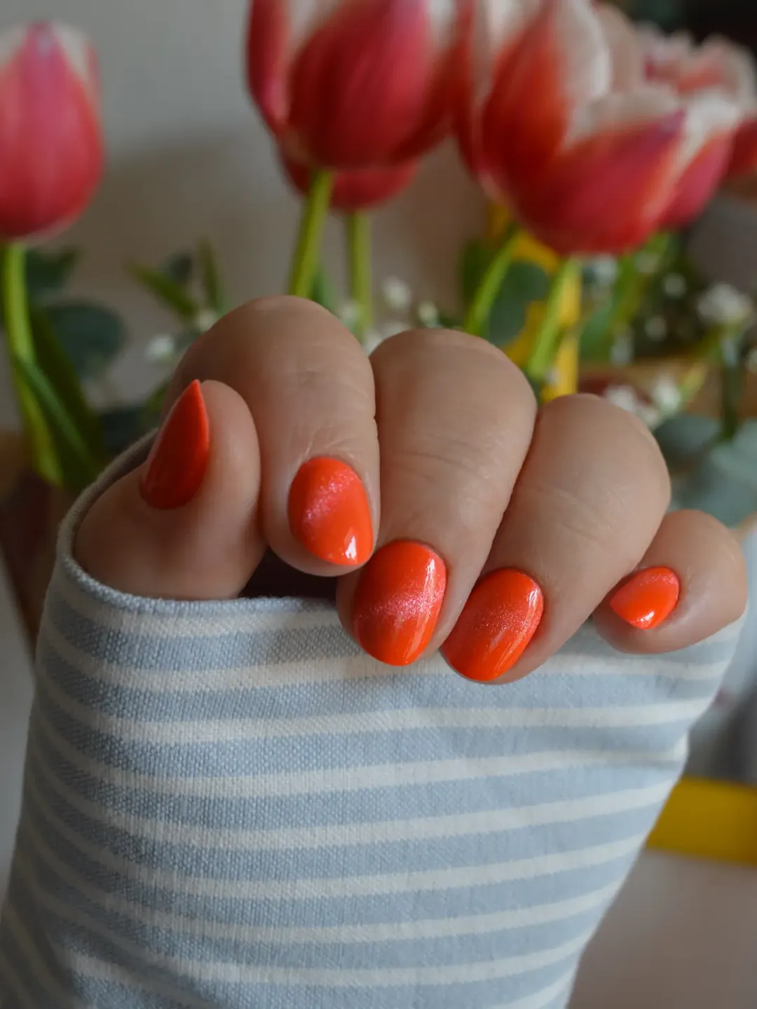 Bright Orange Cat Eye Shimmer Oval Nails