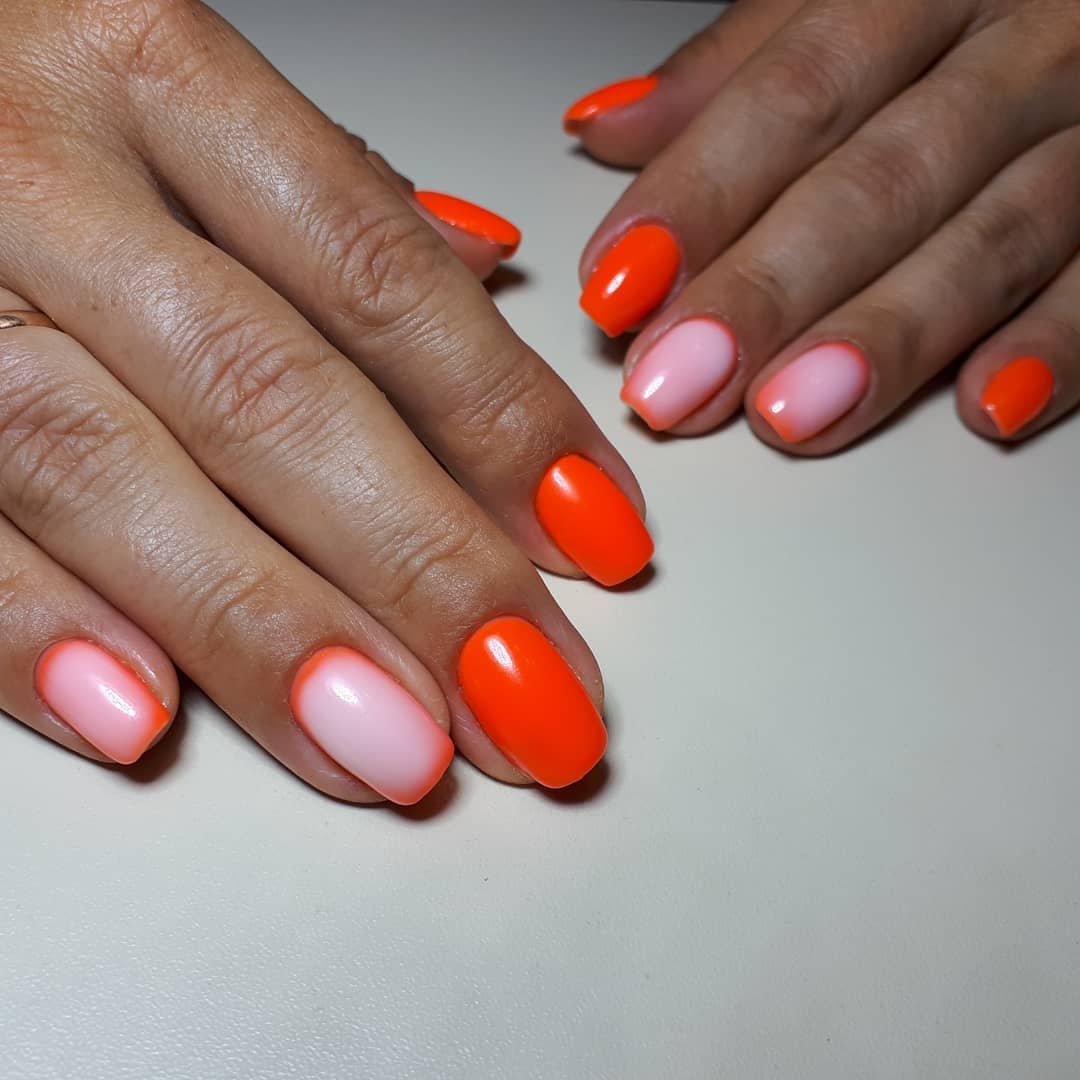 Bright Orange Pink Ombré Short Squoval Gel Nails