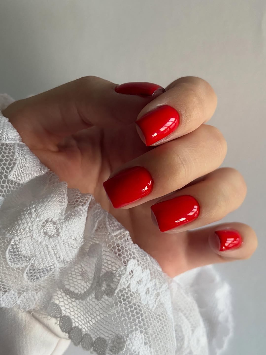 Classic Cherry Red Glossy Short Round Nails