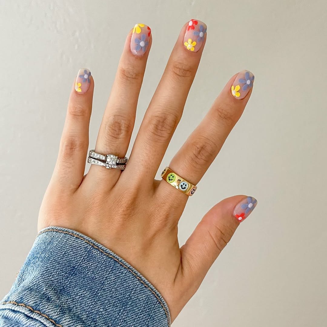Dainty Floral Colorful Nude Short Round Nails