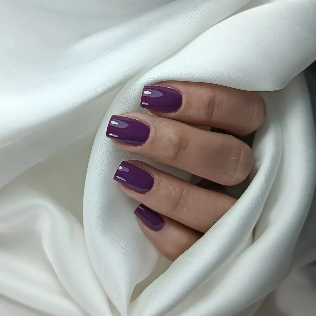 Deep Plum Glossy Square Short Nails