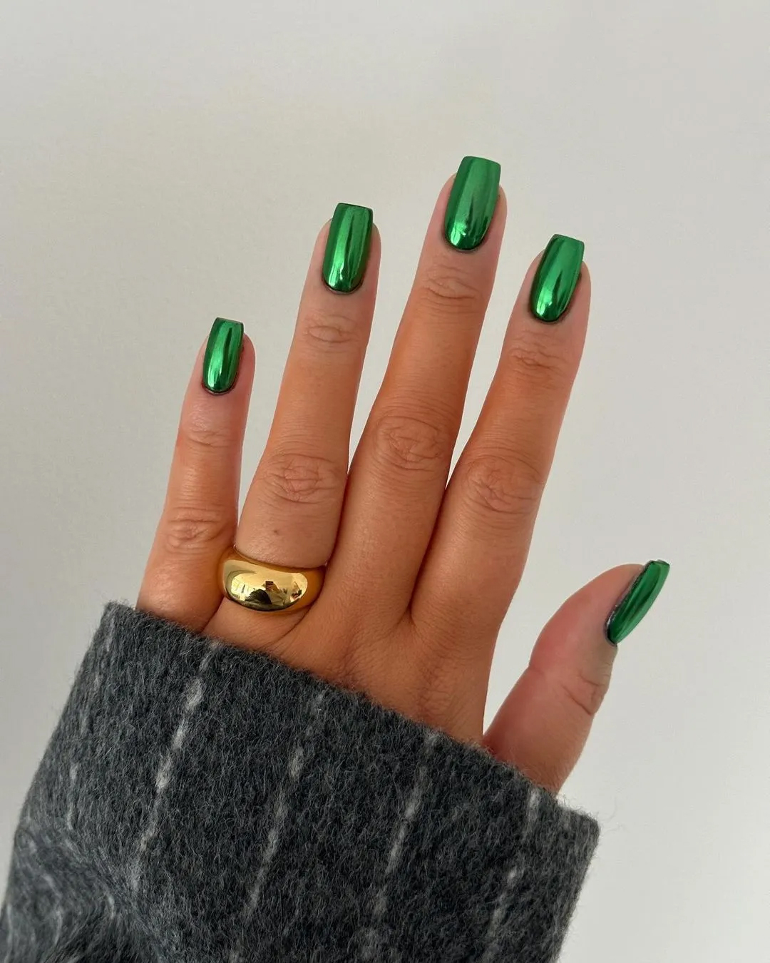 Emerald Green Chrome Medium Square Nails