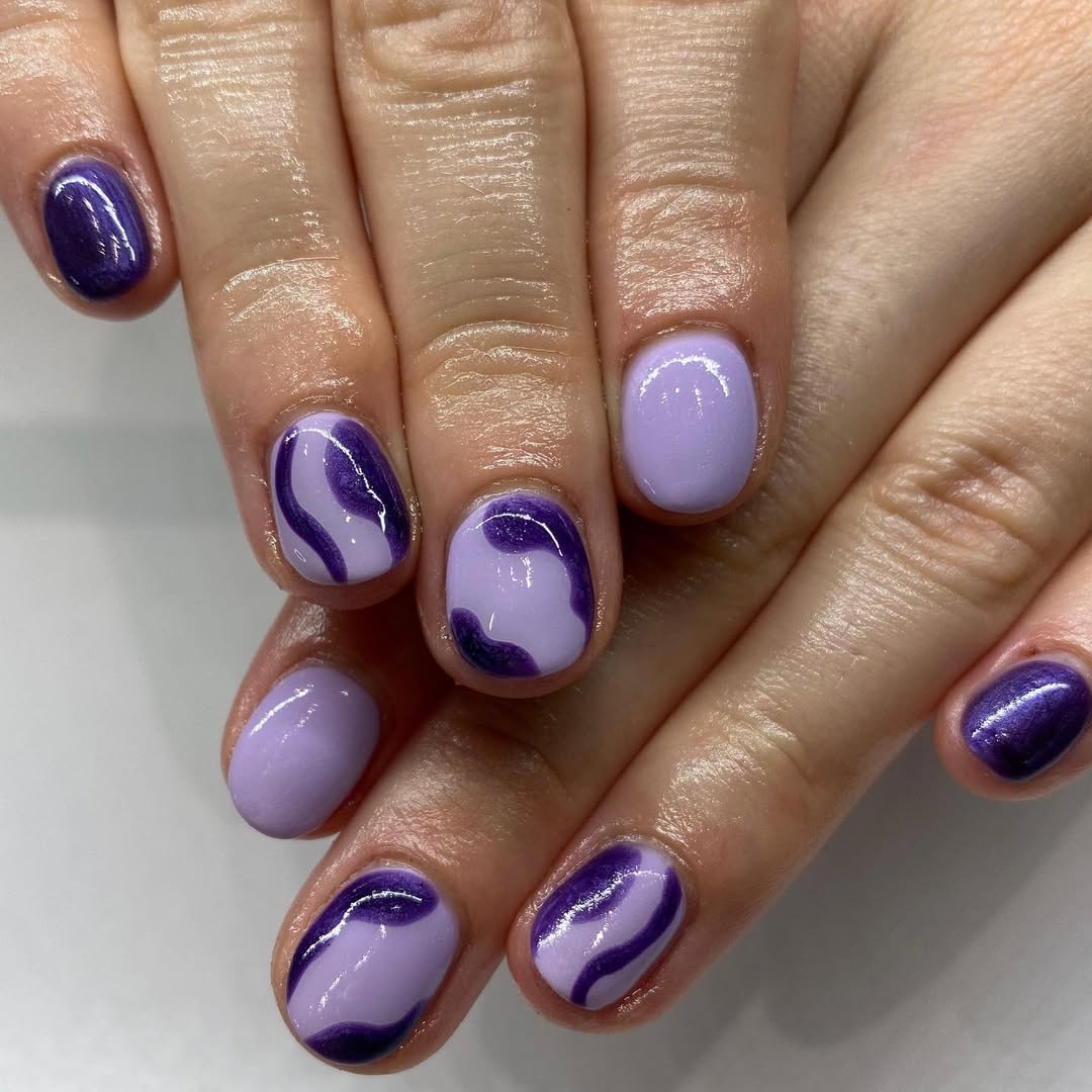 Fun Purple Swirls Short Round Nails