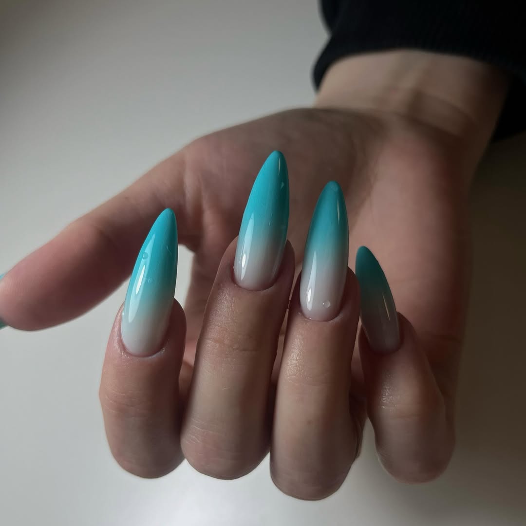Glossy Aqua Ombre Stiletto Dream Nails