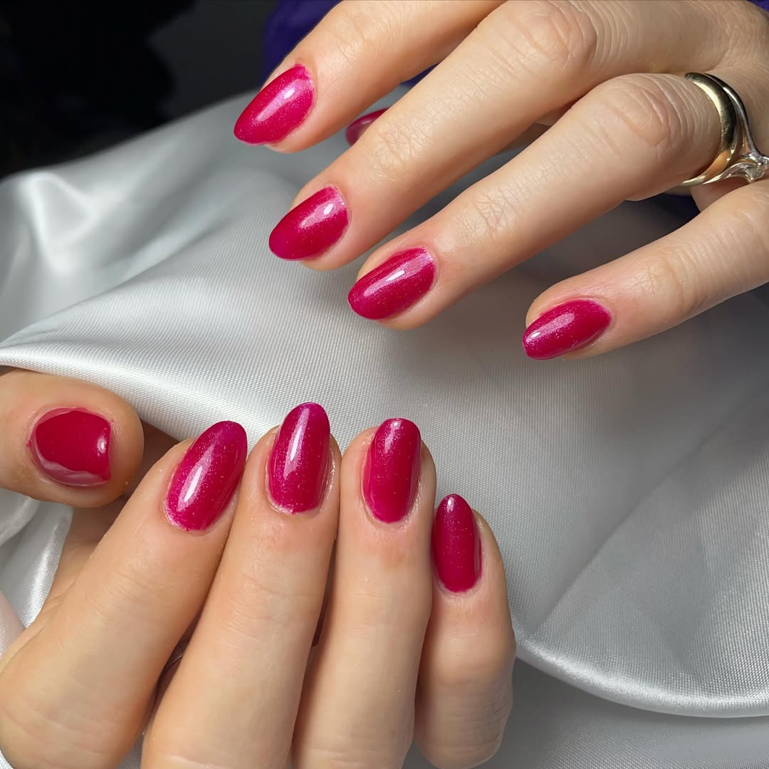 Glossy Magenta Shimmer Oval Nails
