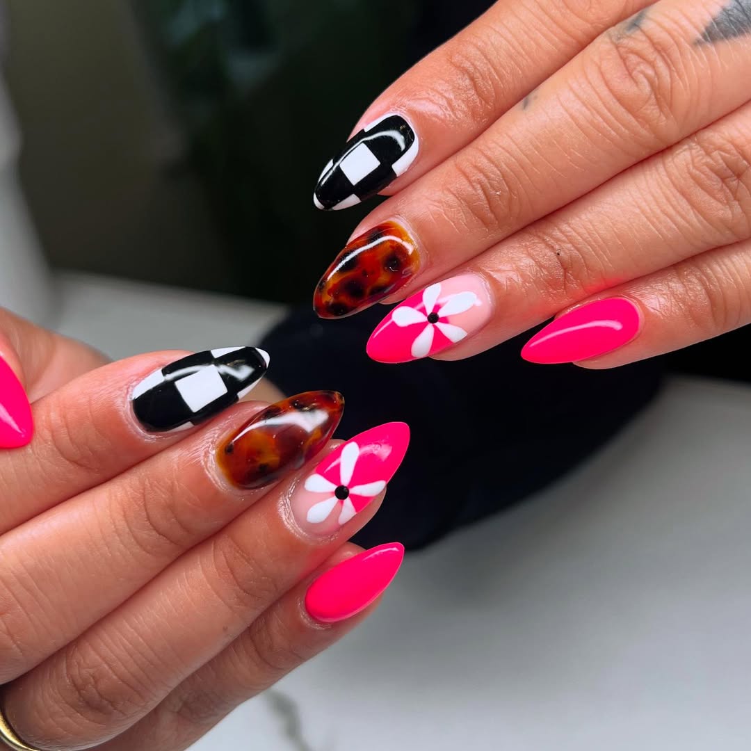 Hot Pink Daisy Tortoiseshell Mix and Match Mani
