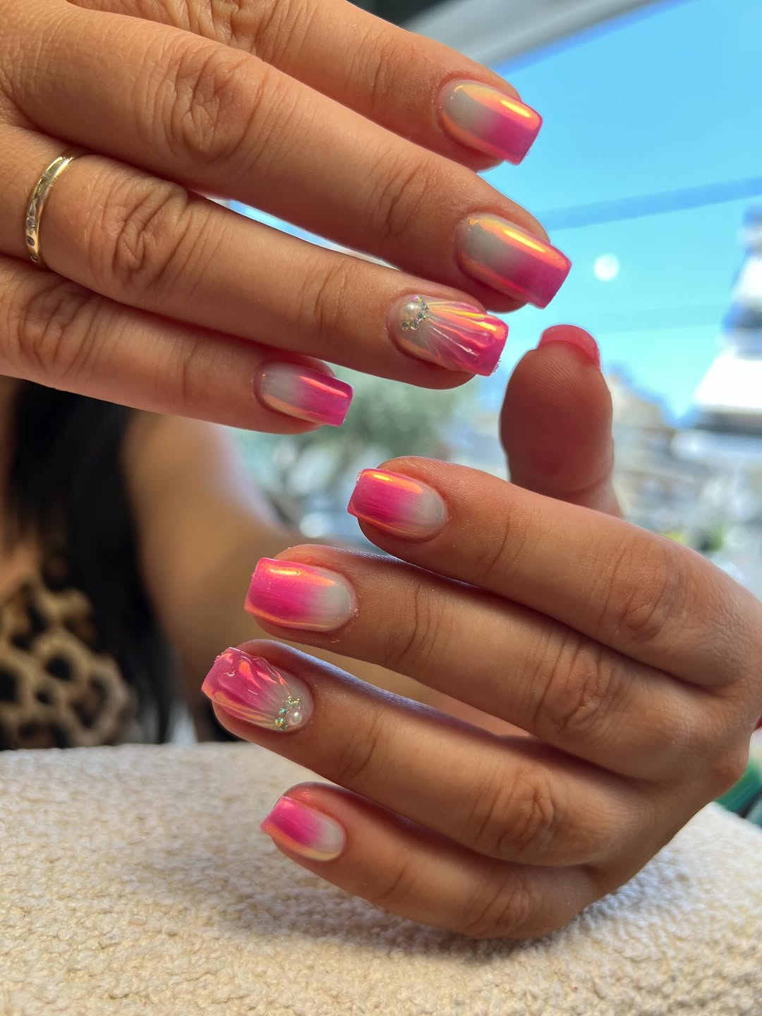 Iridescent Pink Ombre Sculpted Shell Short Square Nails