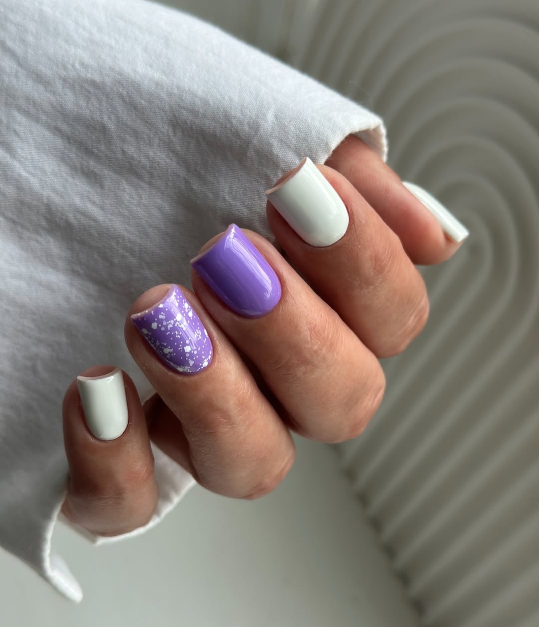 Lavender Splash Short Squared Gel Nails