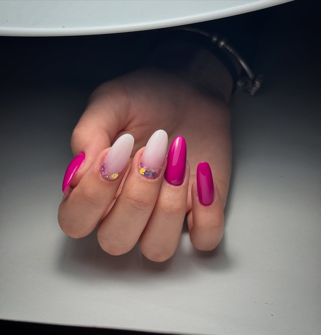 Magenta Pop Ombré Oval Glitter Accent Nails