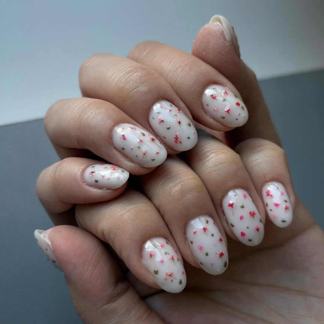 Milky White Encapsulated Floral Short Oval Nails