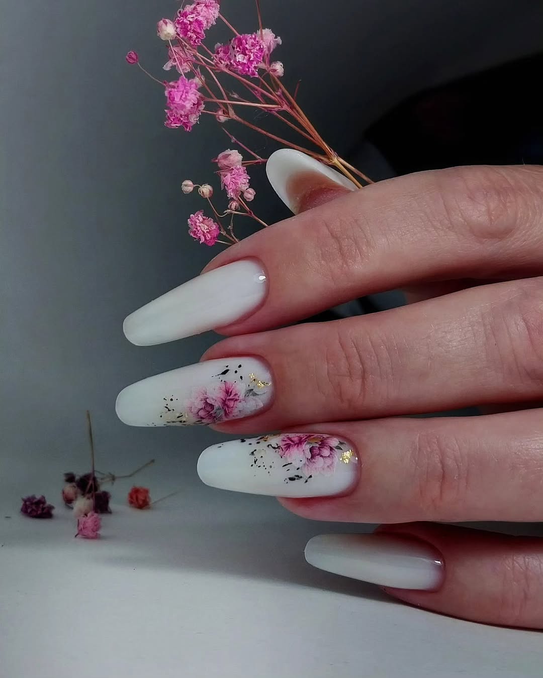 Milky White Floral Gold Flakes Coffin Nails