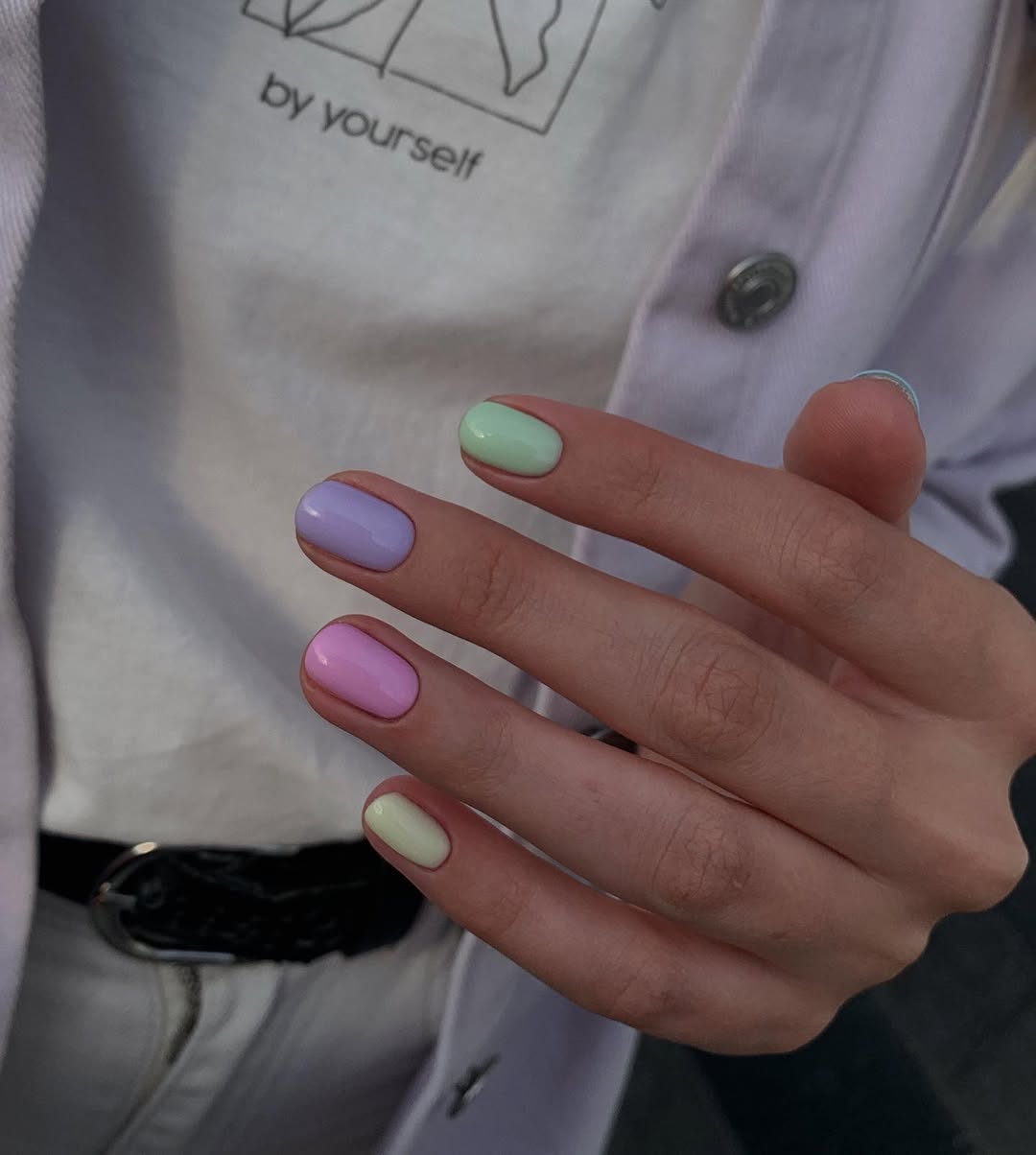 Pastel Color Block Glossy Short Oval Nails