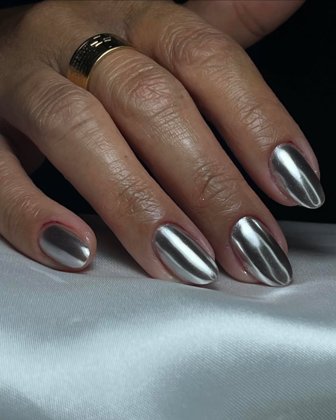 Silver Chrome Almond Metallic Medium Length Nails