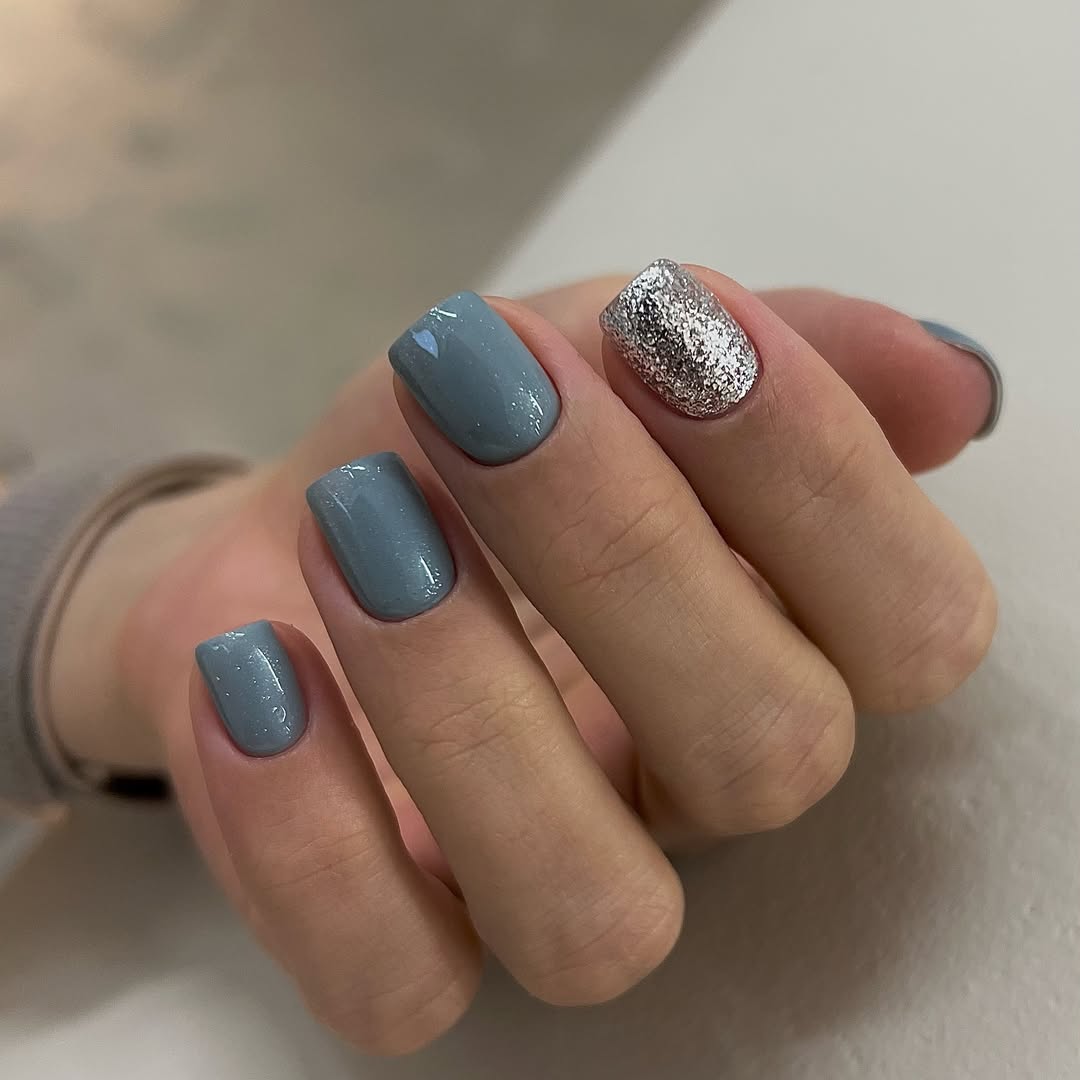 Soft Blue Glitter Accent Short Square Nails
