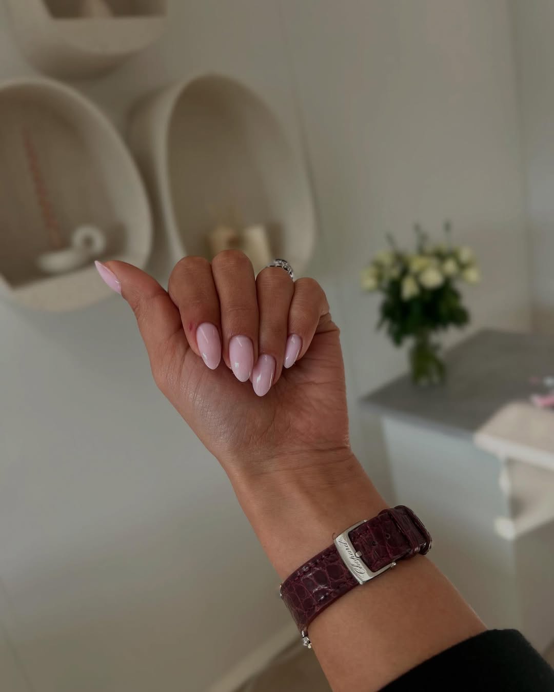 Soft Pink Glossy Medium Almond Nails