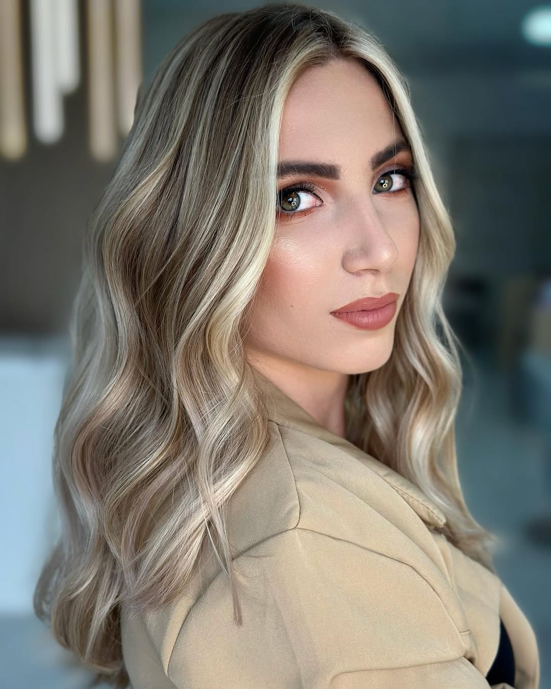 Frosted Blonde Waves