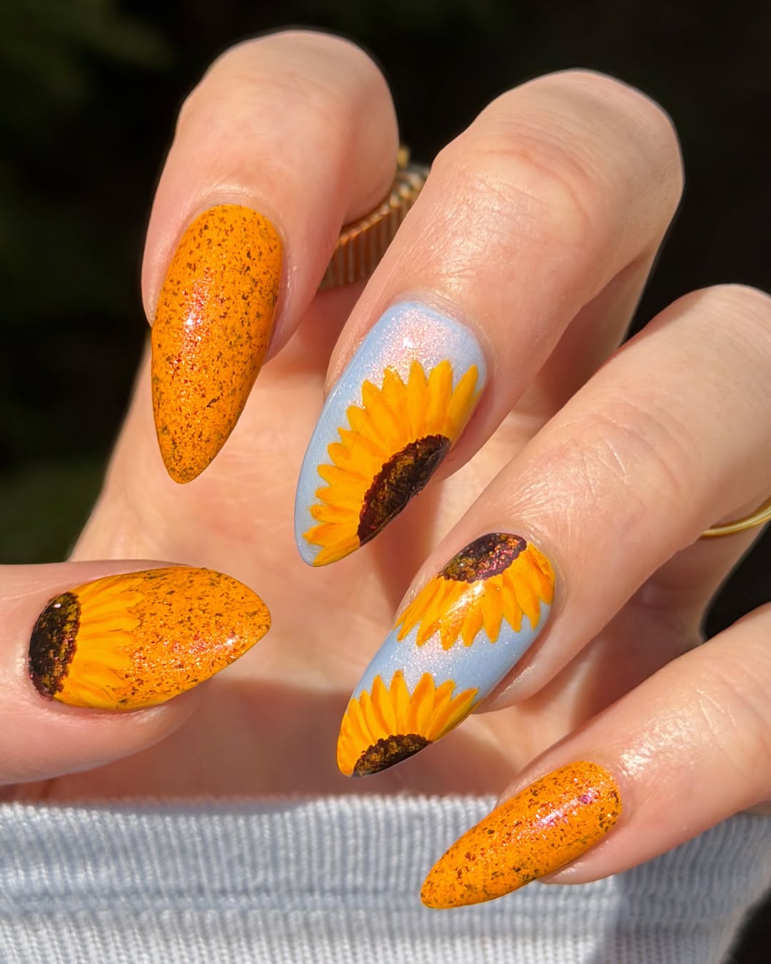 Summer Sunflower Ombré Glitter Accent Nails