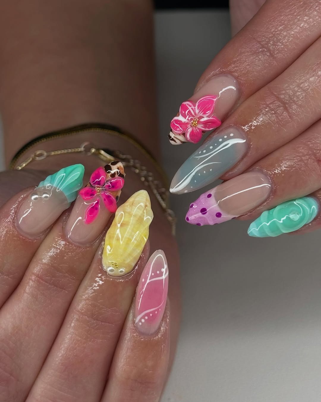 Tropical 3D Mermaid Sea Shell Almond Nails