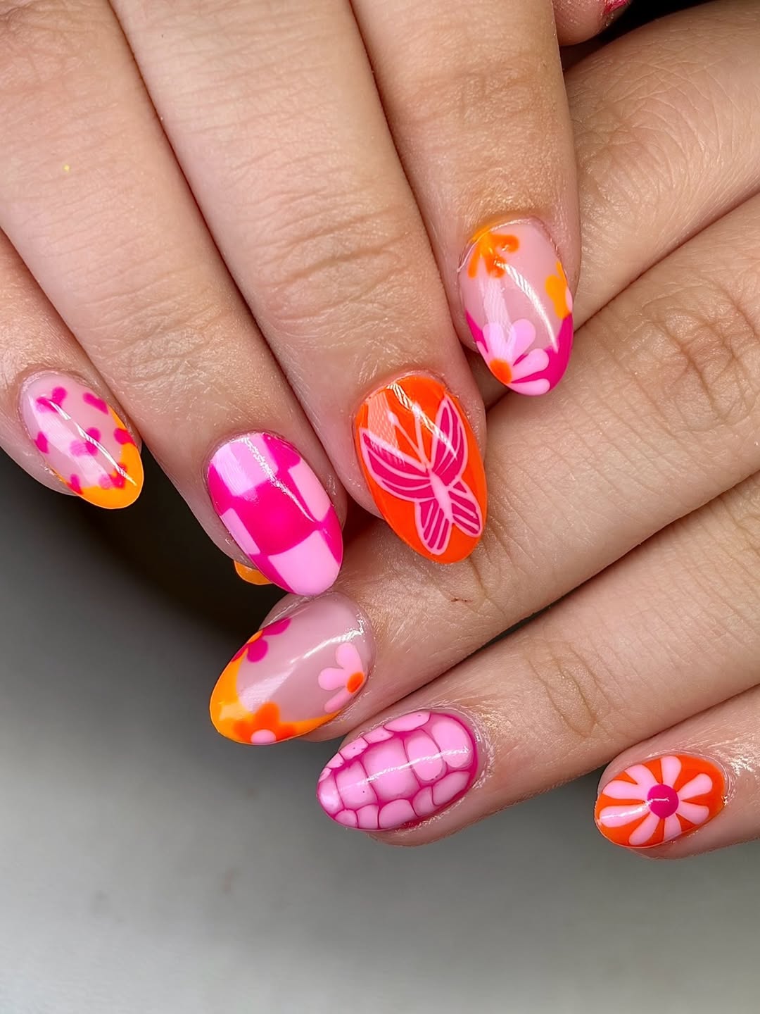 Vibrant Abstract Pop Art Oval Nails