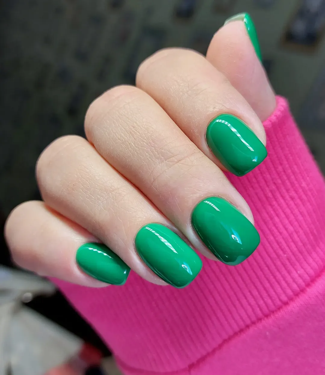Vibrant Emerald Green Glossy Squoval Nails