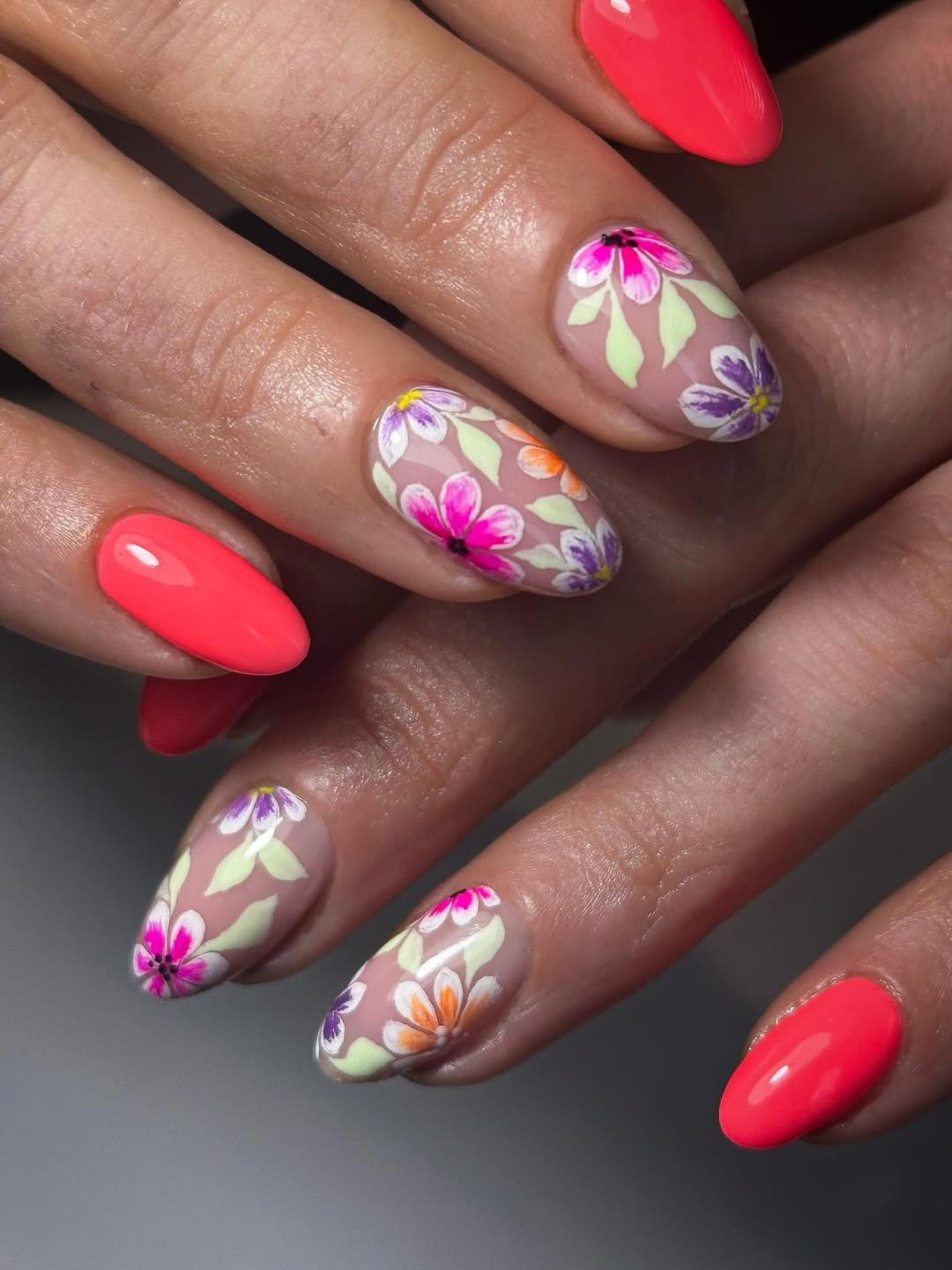 Vibrant Floral Aura Mix and Match Oval Nails