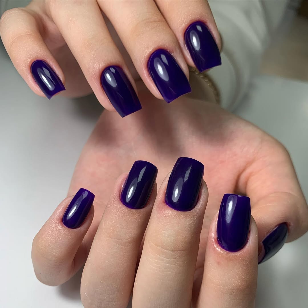 Vibrant Glossy Amethyst Purple Square Short Nails