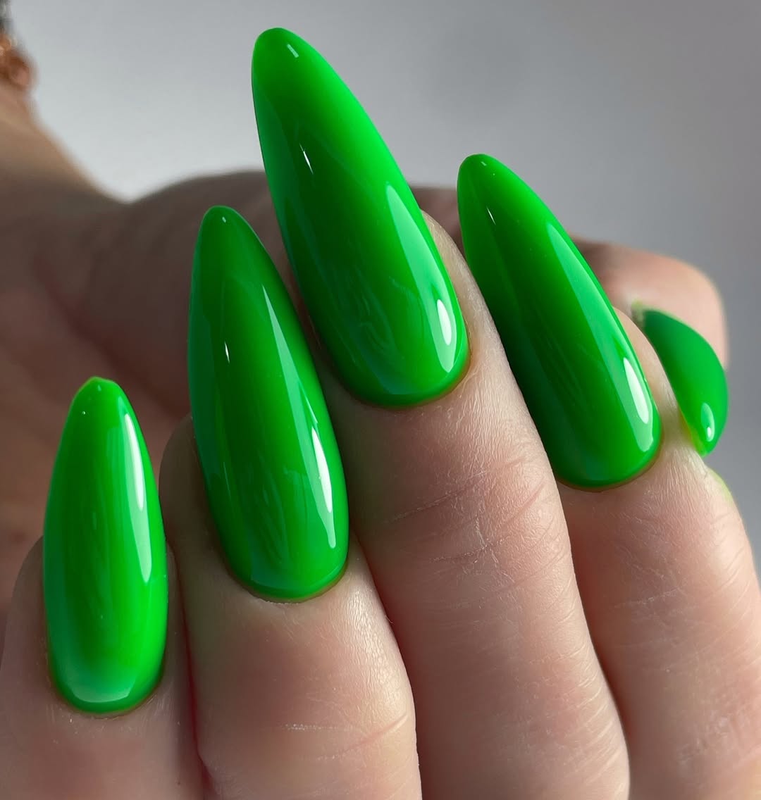 Vibrant Glossy Green Almond Dagger Nails