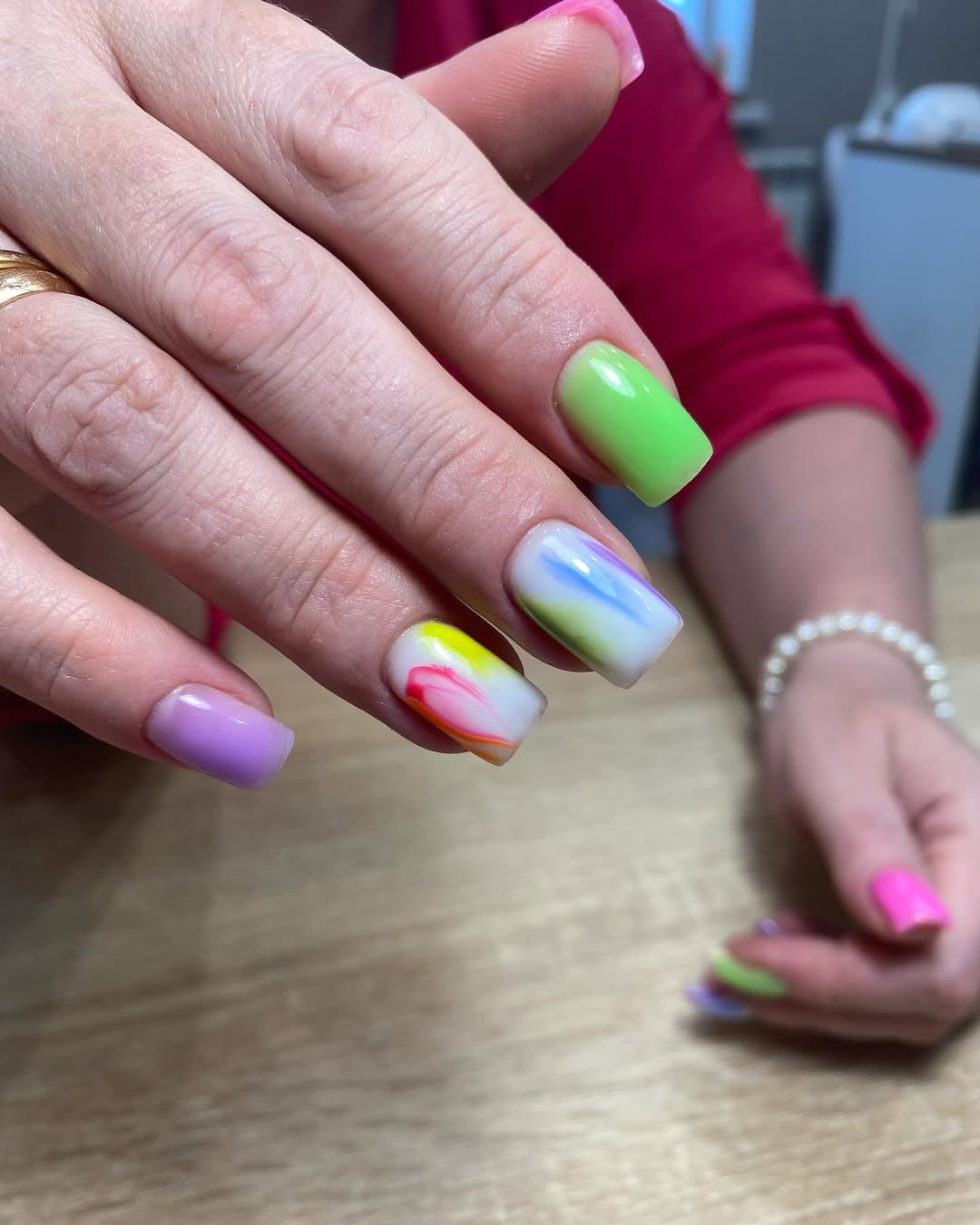 Vibrant Swirl Short Square Glossy Summer Nails